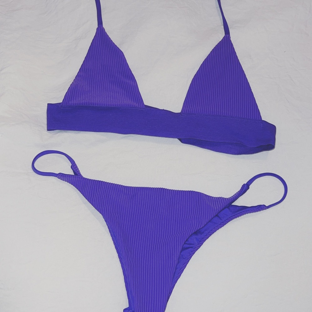 Frankie’s bikini